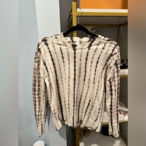 LULULEMON KNIT SWEATER